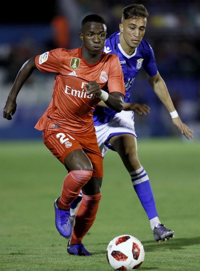 Vinicius Junior, que tuvo su primer partido como titular en un duelo oficial, puso el pase del segundo gol para que Marco Asensio marcara el 2-0 el minuto 45 del primer tiempo.