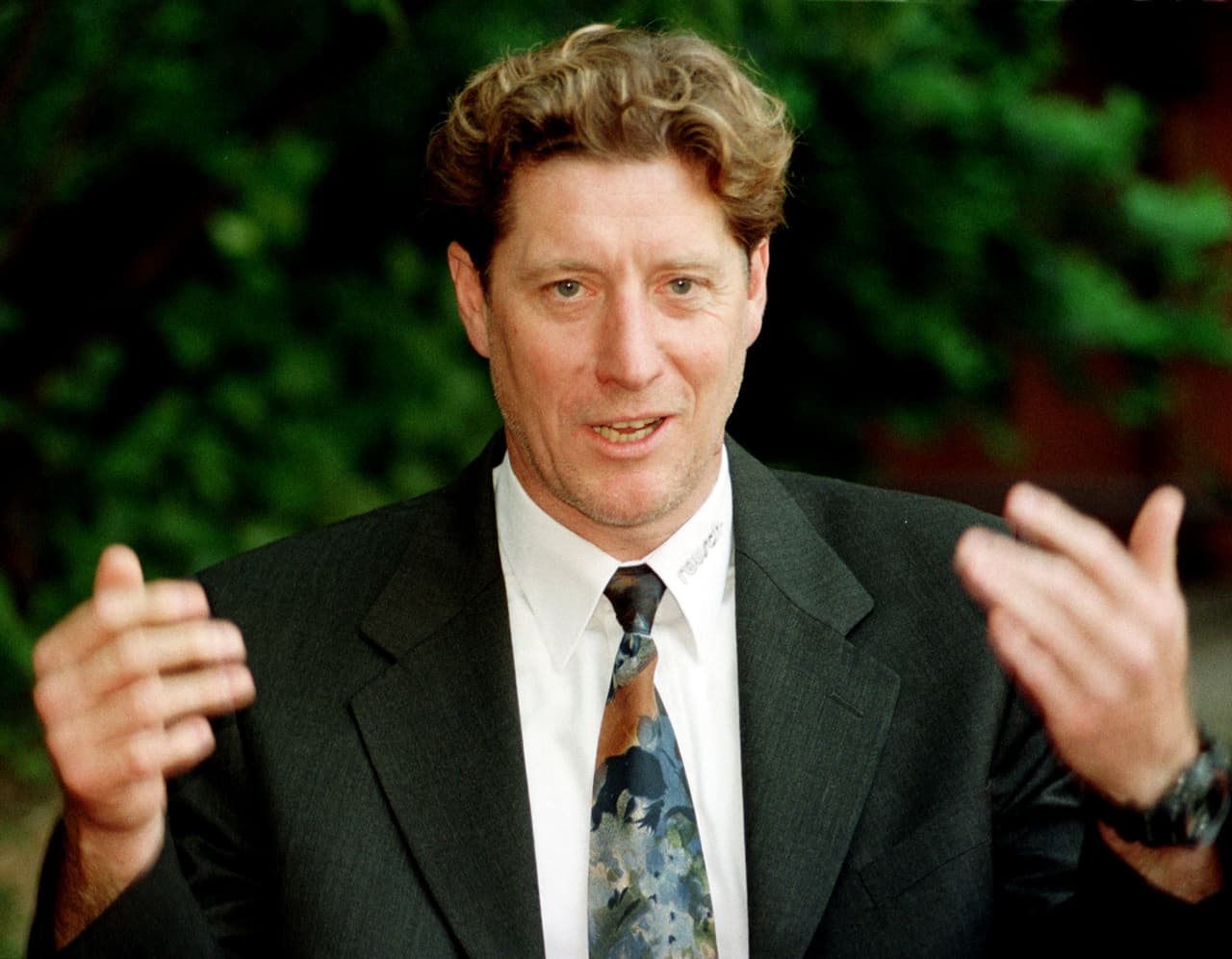 <b>13. Harald Schumacher: </b>el incidente con Patrick Battiston, a quien golpeó duramente en un partido, lo dejó señalado como un jugador violento. En el Mundial de México 86 también se supo que peleó con Franz Beckenbauer y con algunos compañeros de la selección de Alemania.