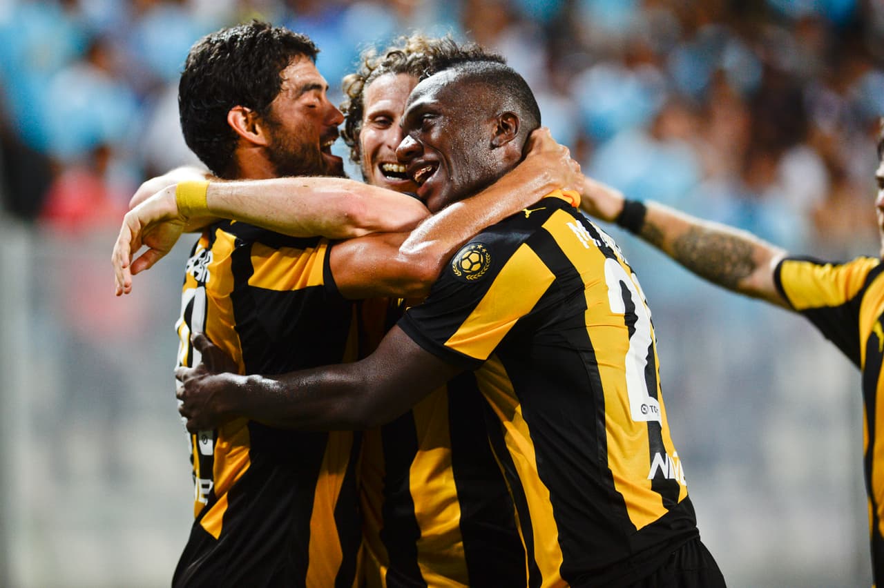 Nacional, Fénix y Peñarol quedan a un punto del líder Plaza Colonia