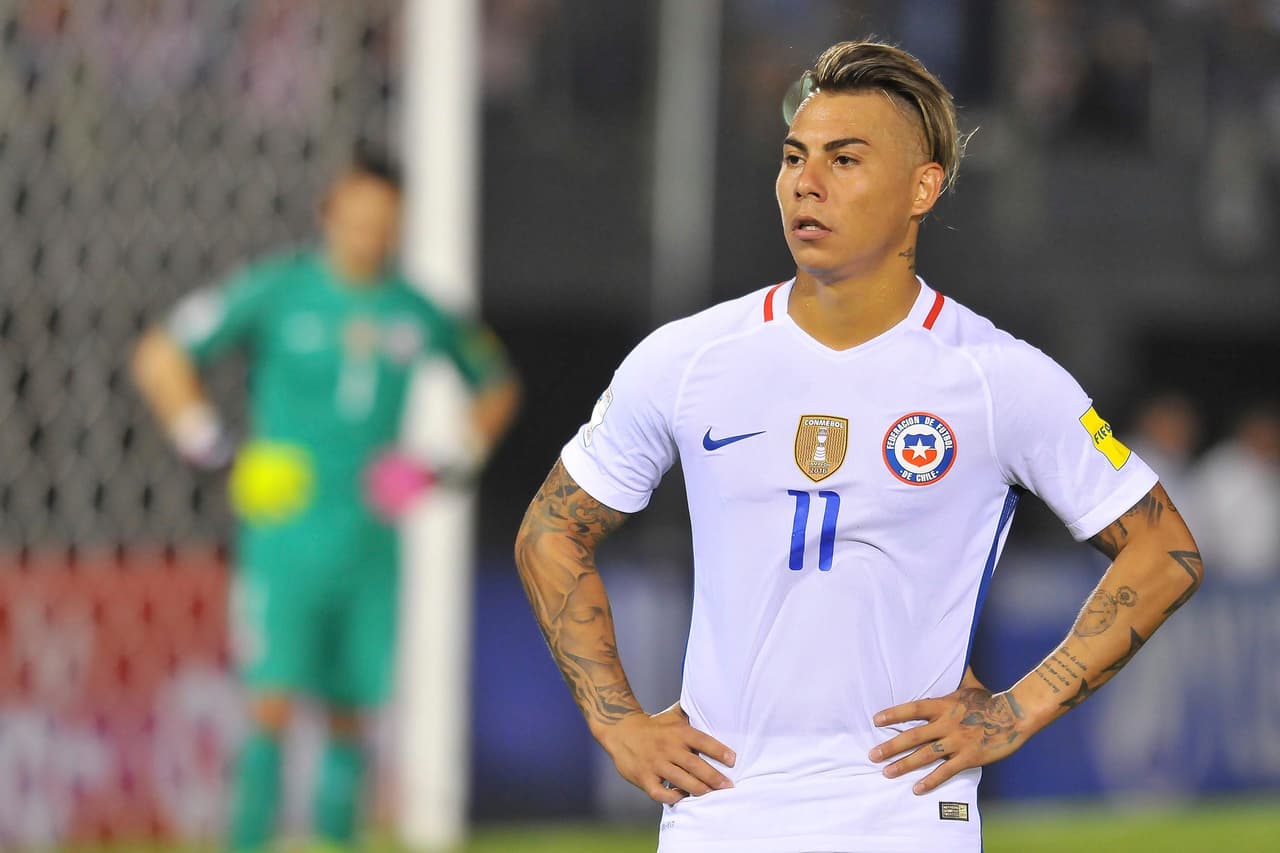 Eduardo Vargas, recordado por el 7-0 a México, sería la nueva contratación de Tigres para el Clausura 2017