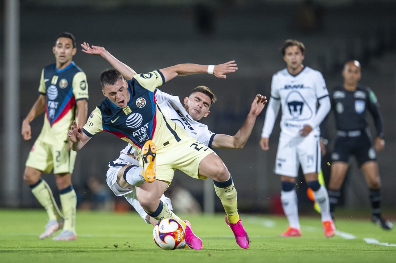 Con un agónico gol de Henry Martín en los últimos minutos, América se llevó el clásico capitalino y de pasó eliminó a Pumas de toda opción de Repechaje en el Guard1anes 2021.