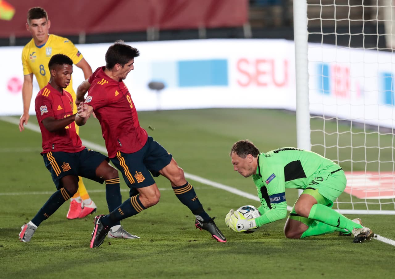 Con doblete de Sergio Ramos, gol de Ansu Fati y Ferrán Torres, España gana y se lleva los tres puntos ante la seleccion de Ucrania en la UEFA Nations League.