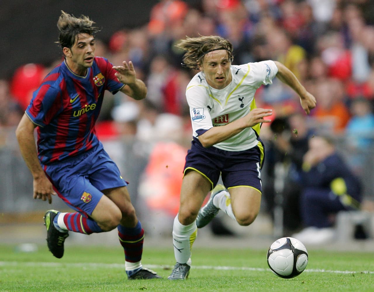 En Tottenham, su fútbol eficiente y veloz también se ganó los elogios en un equipo que junto a él empezó a tener cada vez más protagonismo a nivelo local e internacional.