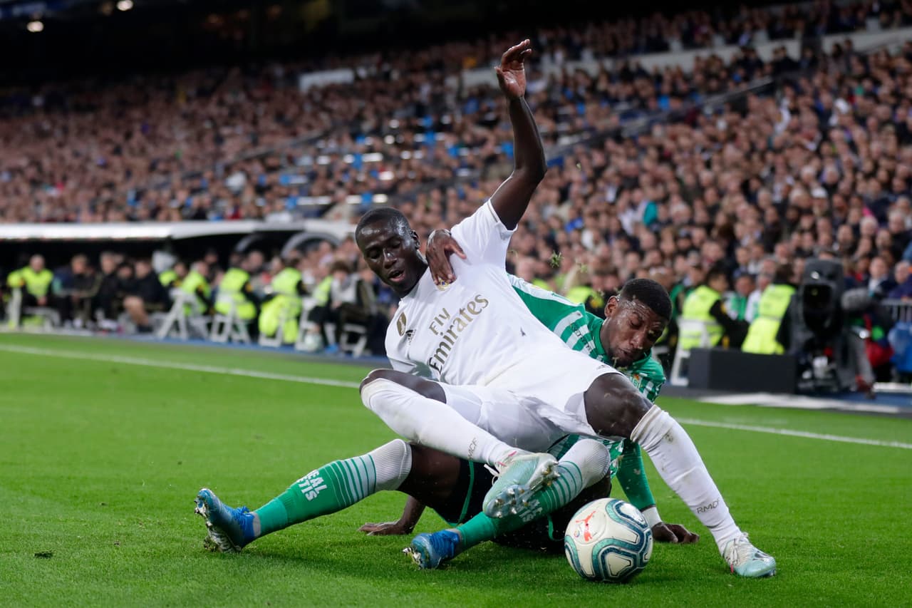 Real Madrid empata con el Real Betis y deja ir la oportunidad de ponerse como líder solitario de La Liga.