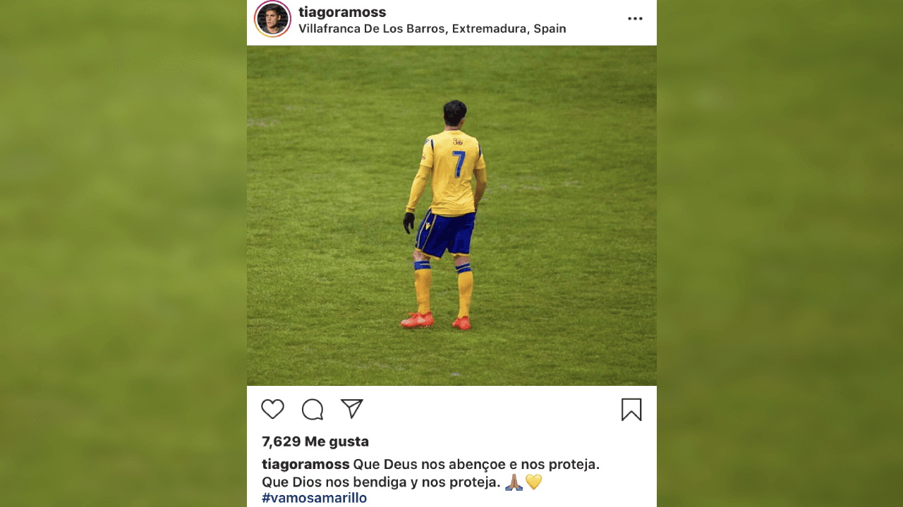 Thiago tiene una gran cantidad de fotografías suyas mostrando su amor por el futbol y por mantener una forma 'fit'.