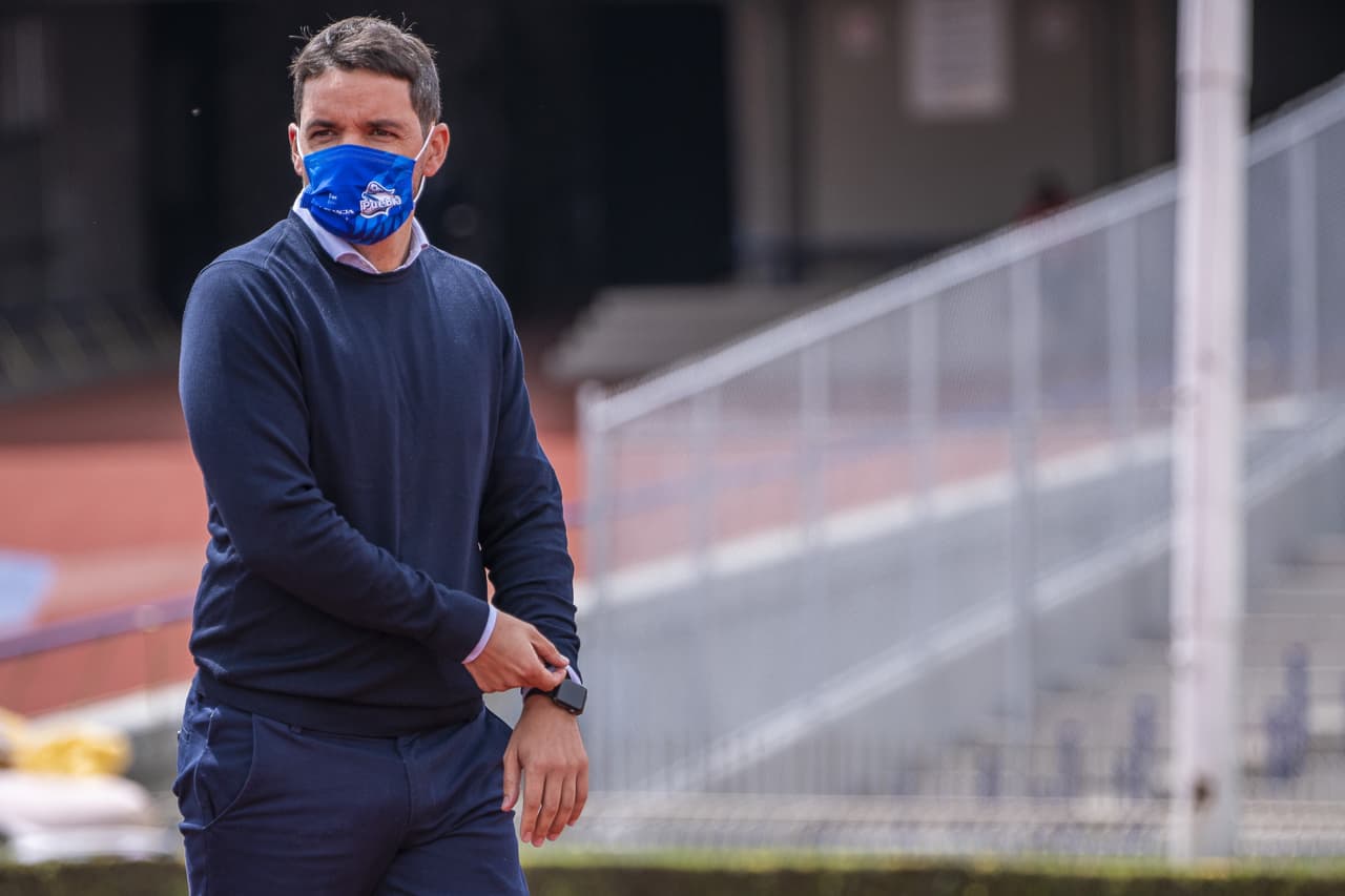 Pumas rompe su mala racha tras vencer 2-0 a Puebla en Ciudad Universitaria durante la Jornada 6 del Apertura 2021. La primera anotación fue por parte de Washington Corozco al 74' y, con penalti, Juan Ignacio Dinneno convirtió al 81.