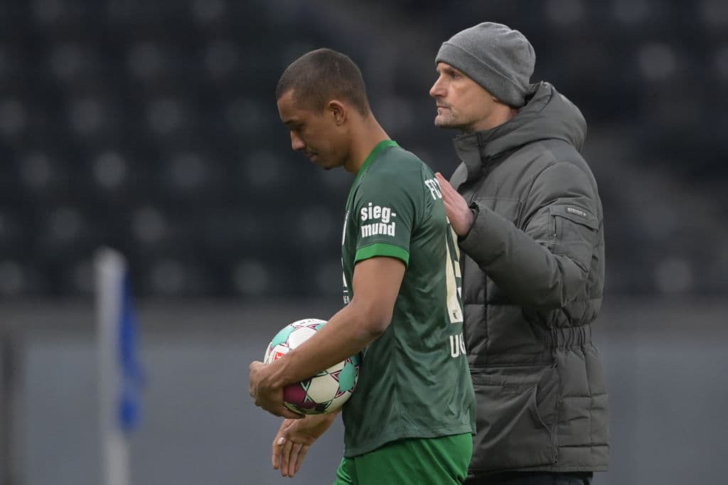 Hertha Berlin venció 2-1 al Augsburgo; acumulan 21 y 26 puntos, respectivamente. Piatek (62’) y Lukebakio (89’) marcaron por los locales y Bénes (2’) hizo el de Augsburgo.