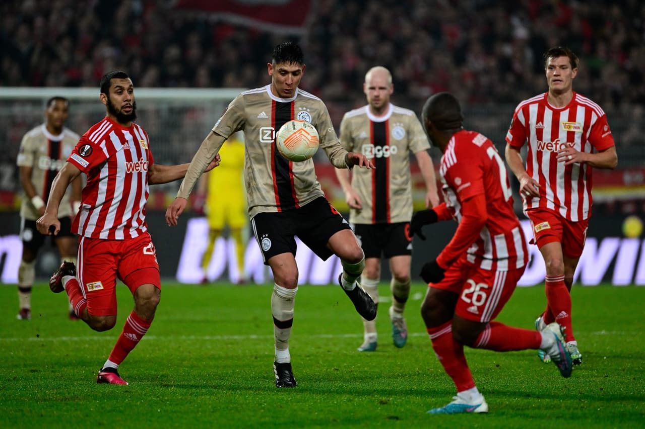 En la segunda parte de la jornada, el Unión Berlín venció 3-1 al Ajax, la Roma le ganó 2-0 al Salzburg, el Rennes derrotó 1-0 al Shaktar y en el platillo fuerte: el Manchester United le ganó 2-1 al Barcelona y por marcador global, los culés quedaron eliminados.