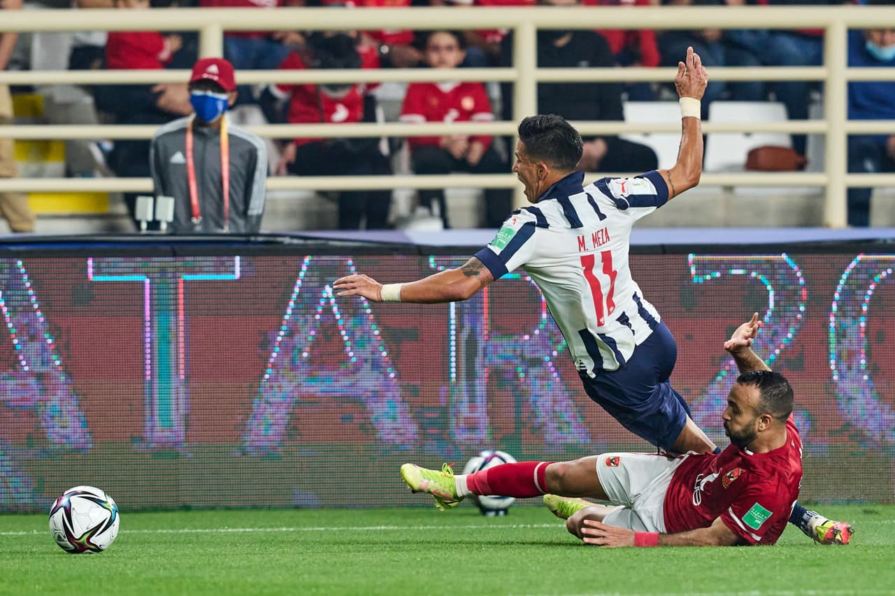 Monterrey no sabe cincretar sus oportunidades, caen 1-0 con un parchado Al Ahly y se despiden del Mundial de Cubes.
