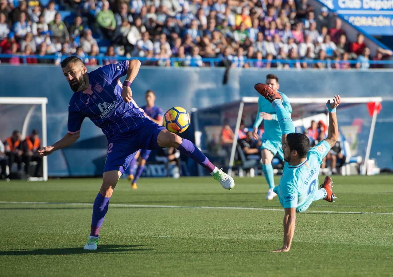 Suárez mostró por qué es la gran carta goleadora de Barcelona junto a Messi, tras la salida de Neymar.