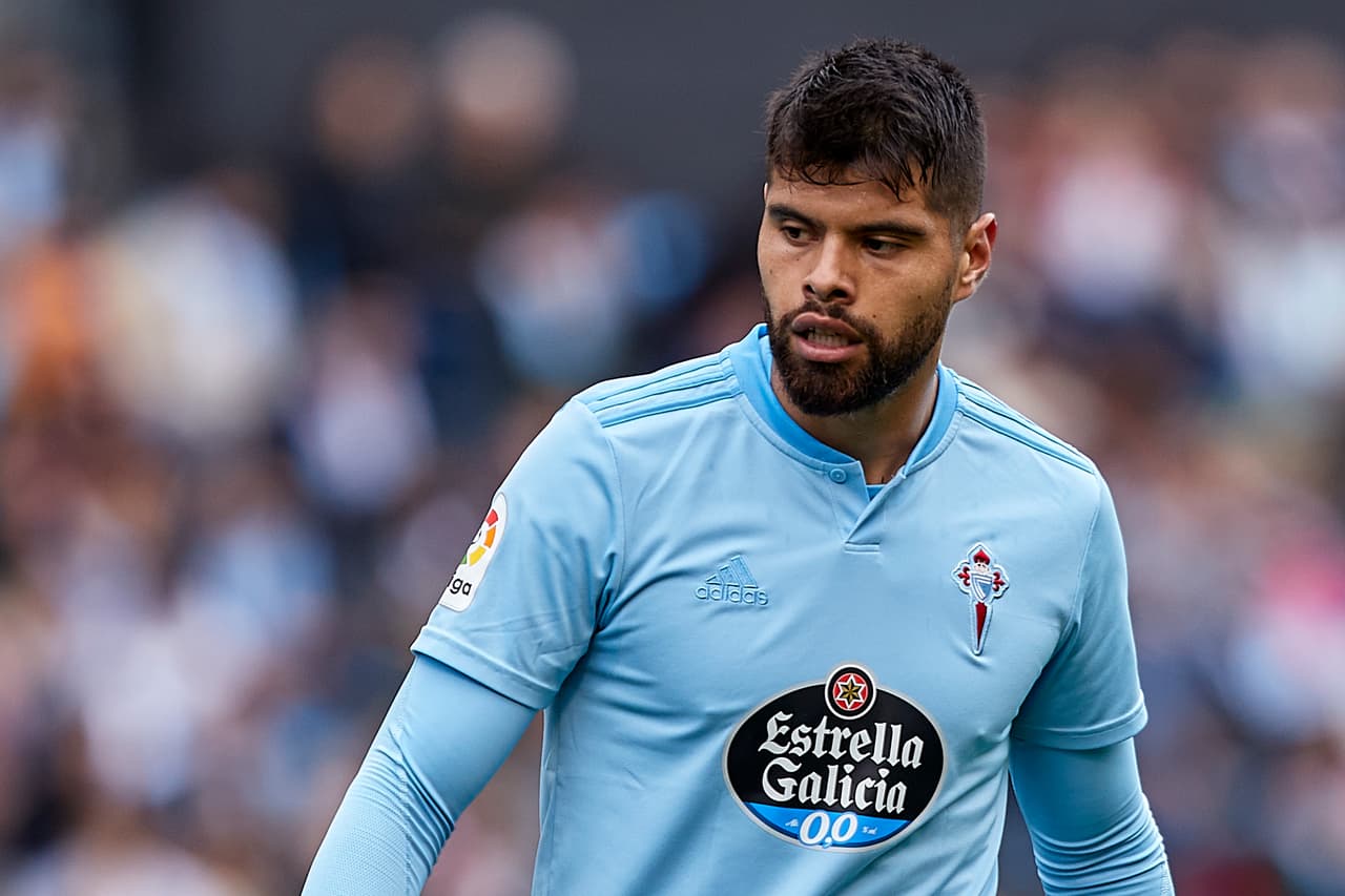 Néstor Araújo: aunque salió golpeado del juego ante Paraguay, el defensa ya entrenó con normalidad en el Celta de Vigo que enfrenta el sábado al Villarreal en Balaídos. El ex Santos estaría en la convocatoria.
