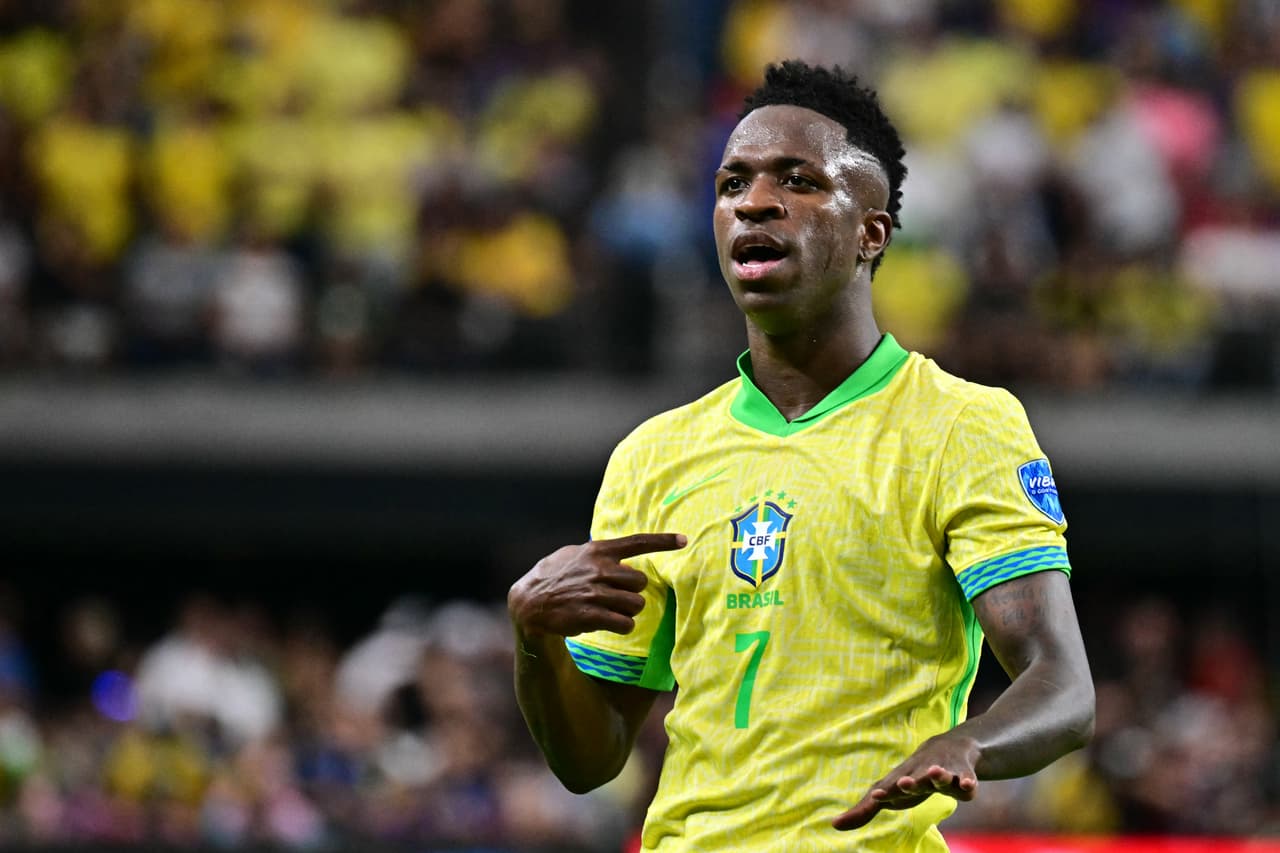 Vinícius critica a los árbitros y a la Conmebol: "Siempre están en contra de Brasil"