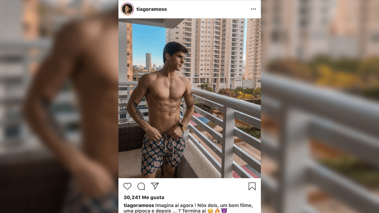 Thiago tiene una gran cantidad de fotografías suyas mostrando su amor por el futbol y por mantener una forma 'fit'.