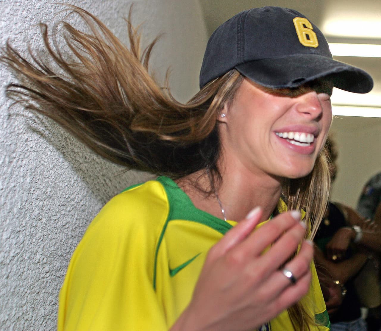 La modelo brasileña estuvo casada durante un año con Ronaldo Nazario Da Lima y demostró que con su belleza y sensualidad conquistó al 'Fenómeno'. Ese atractivo, gracias a su rostro y cuerpos espectaculares, la mantiene vigente en los medios.