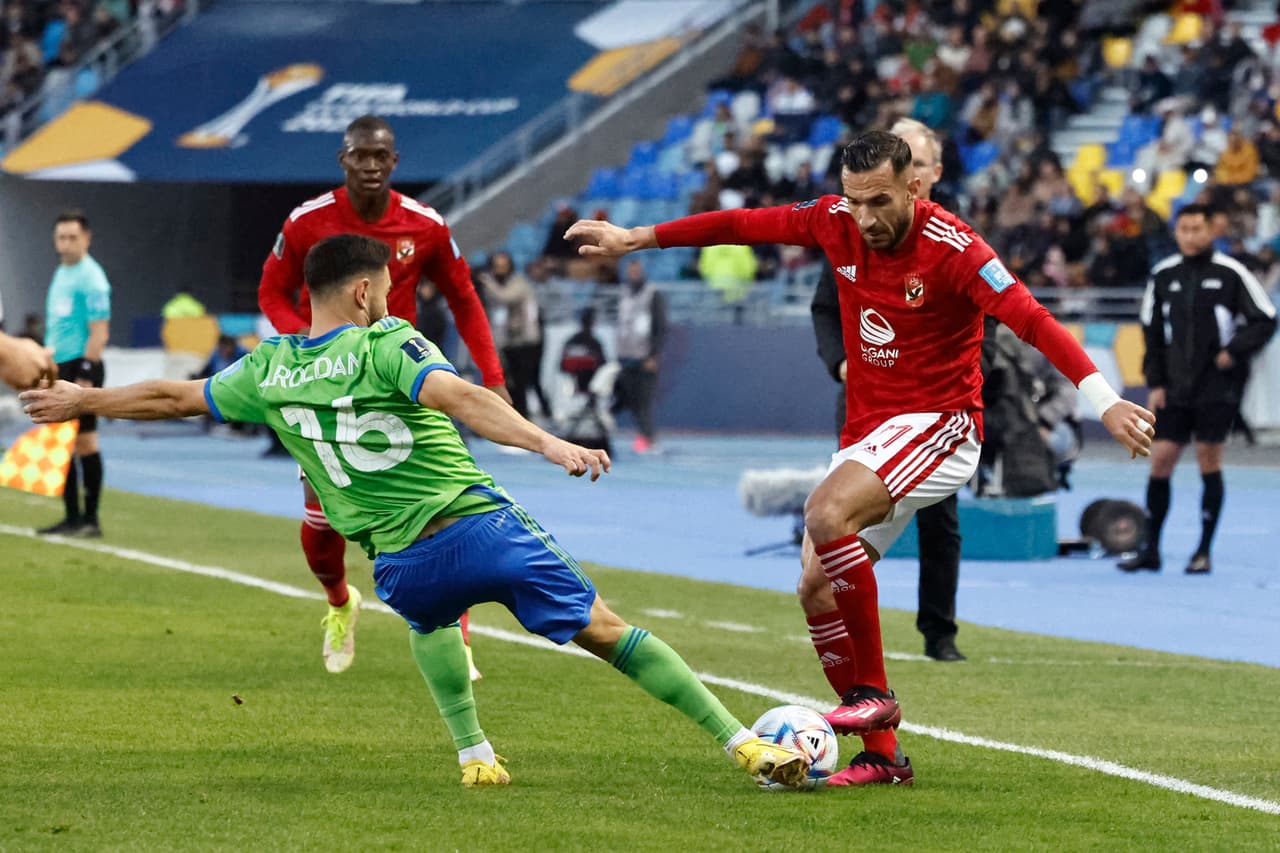 Un gol a dos minutos del final de Mohamed Afsha terminó por darle el triunfo al Al Ahly 0-1 ante Seattle Sounders; Al Ahly disputará la semifinal del Mundial de Clubes contra el Real Madrid el próximo miércoles.