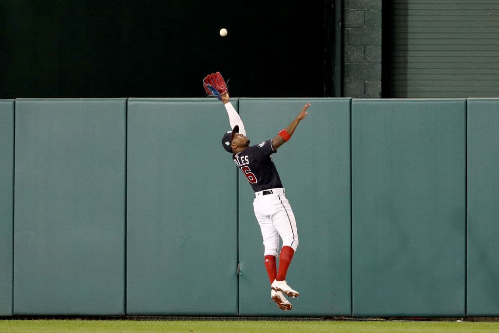 Los astros ganan 4-1 y le meten presión a los Washington Nationals.