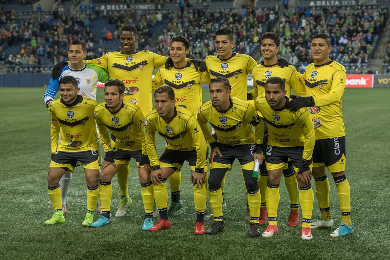 Mientras que el Santa Tecla lo hizo con: Almeida, Quiñones, Barahona, Tamacas, Domínguez, Bayén, Rivera, Cornejo, Wilma Torres, Quintanilla y Ricardinho.