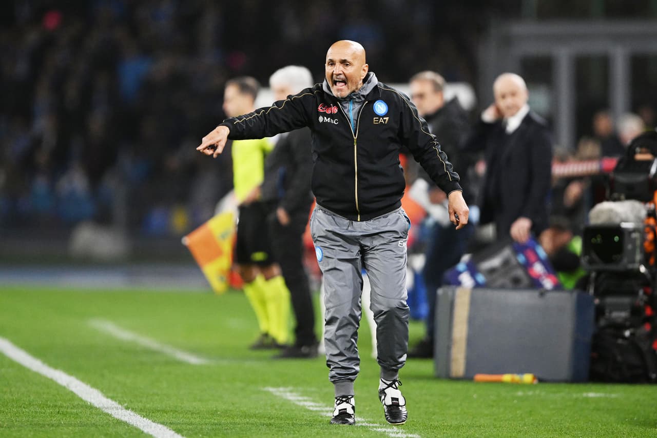 Luciano Spalletti, técnico de Hirving Lozano, confirmado para seguir en Napoli