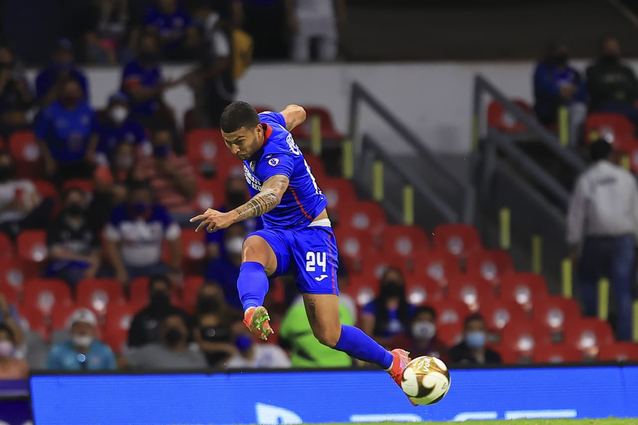 Cruz Azul fue efectivo y en un partido cerrado eliminó al Pachuca para meterse a una Final más en busca de la tan ansiada novena.