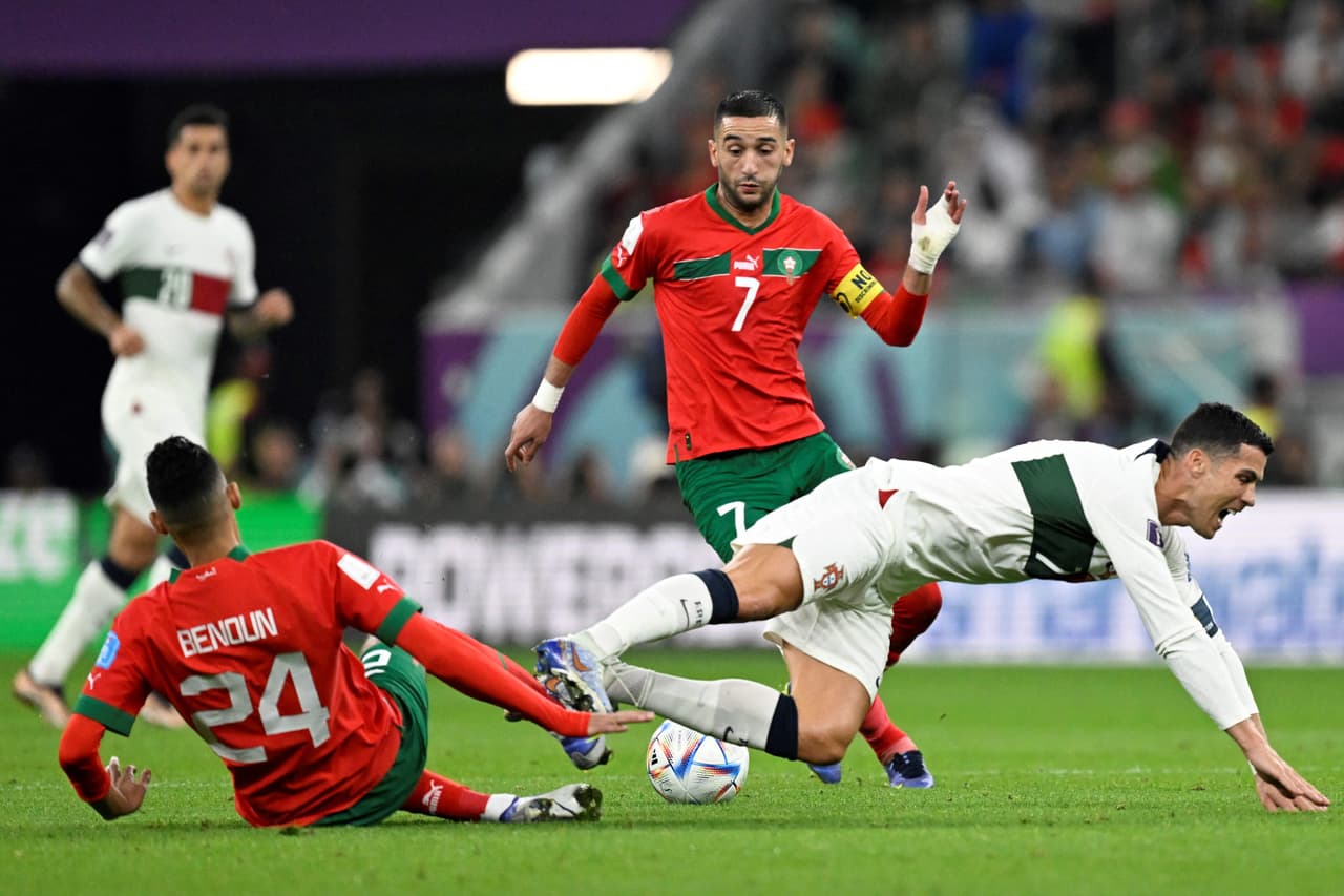 Marruecos derrotó 1-0 a Portugal con gol de Youssef En-Nesyri en el Estadio Al Thumama para convertirse en la primera selección africana en Semifinales en una Copa del Mundo.