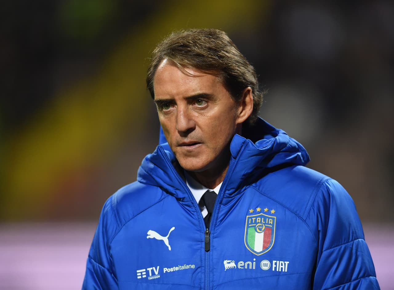 Mancini, DT de Italia, dice que quiere seguir al frente de la selección