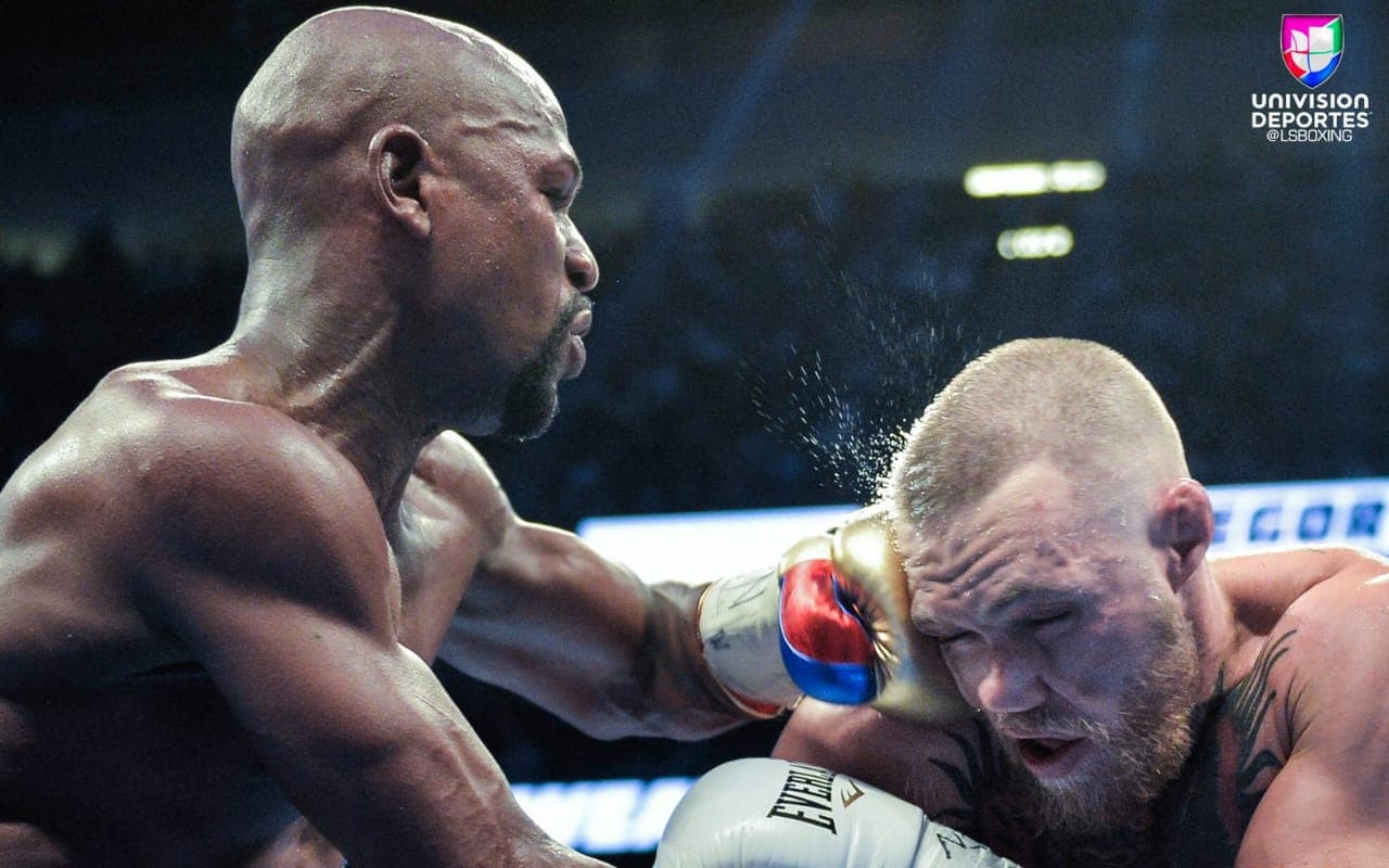 Sus nombres se hicieron aún más conocidos en un duelo que enfrentó a dos figuras de deportes distintos en un cuadrilátero, algo inédito pero posible por el dinero.