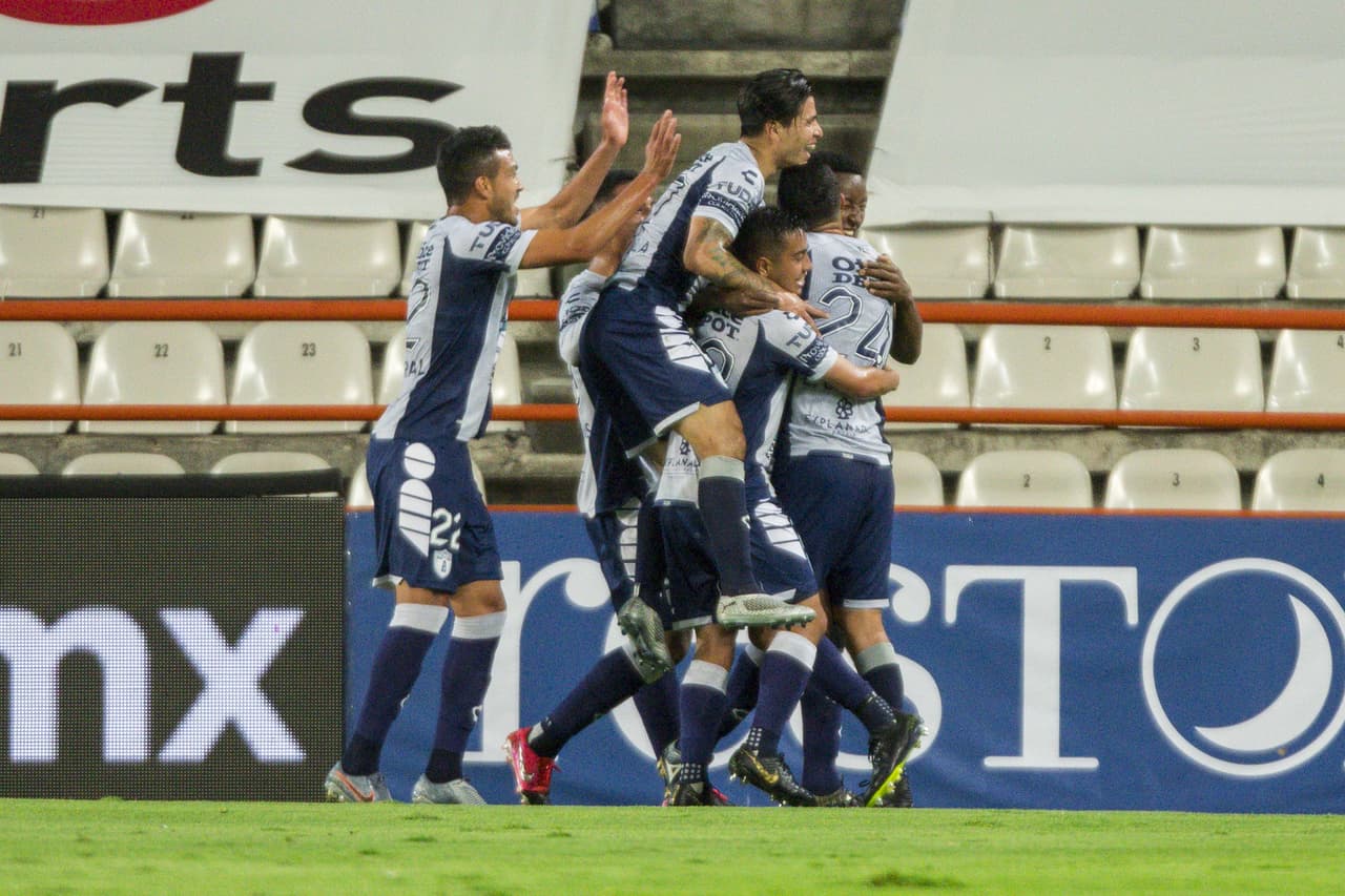Con goles de Víctor Dávila, Óscar Murillo, Felipe Pardo y Víctor Guzmán, Pachuca logra impinerse 4-3 a Mazatlán en un entretenido encuentro.