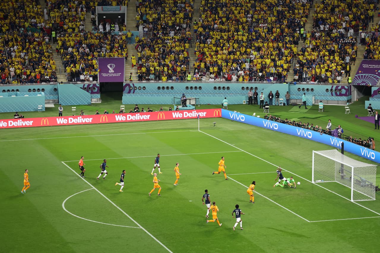 Países Bajos y Ecuador empataron 1-1 en la segunda jornada del Grupo A del Mundial Qatar 2022; Cody Gakpo abrió el marcador al minuto 6 y Enner Valencia lo igualó al 49’.