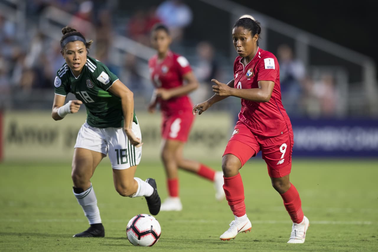 Y para hacer las cosas peores para México, a los 47 minuto Karla Riley (9) puso adelante a las Canaleras, un severo golpe para las dirigidas de Roberto Medina.