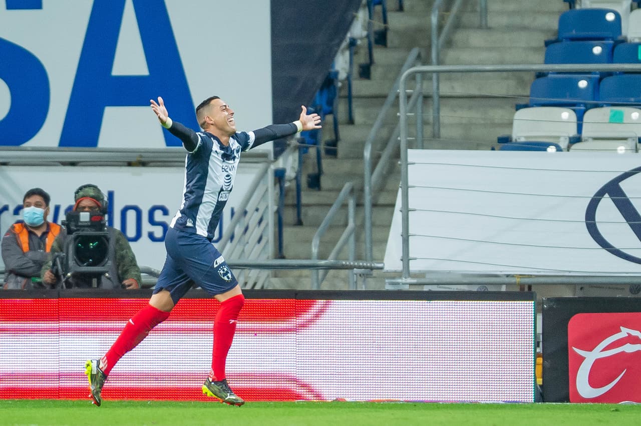 Rogelio Funes Mori llegó a 121 goles con la playera de Rayados para igular a Humberto Suazo como máximos anotadores del club.