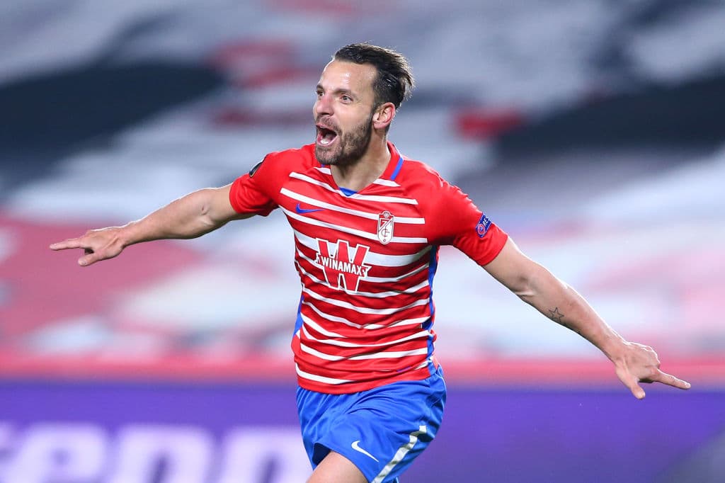 Granada aprovechó la localía y con goles de Molina (26’) y Soldado (75’) tundieron al Molde.