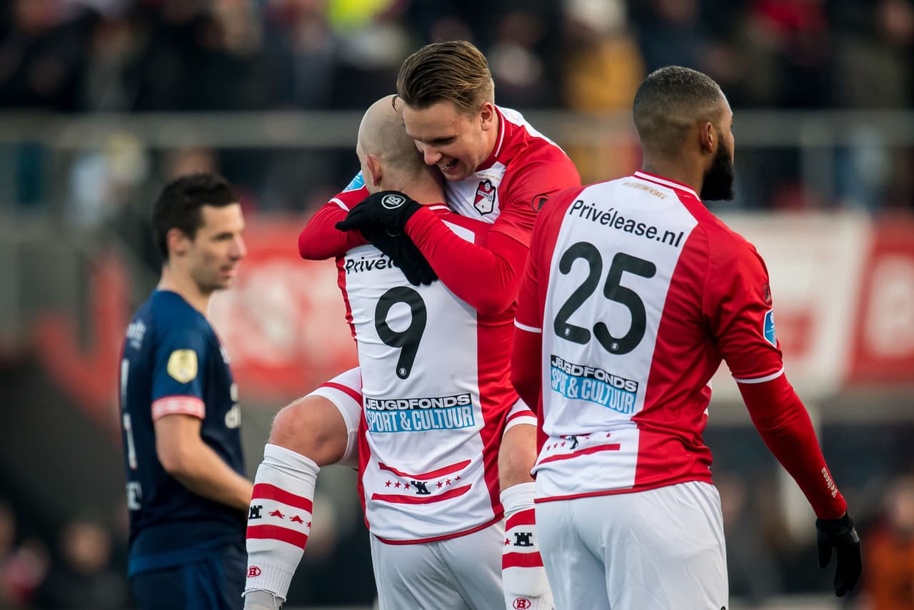 Nicklas Pedersen fue la gran figura para el local tras entrar al minuto 33 del segundo tiempo y anotar el descuento a los dos minutos de su entrada.