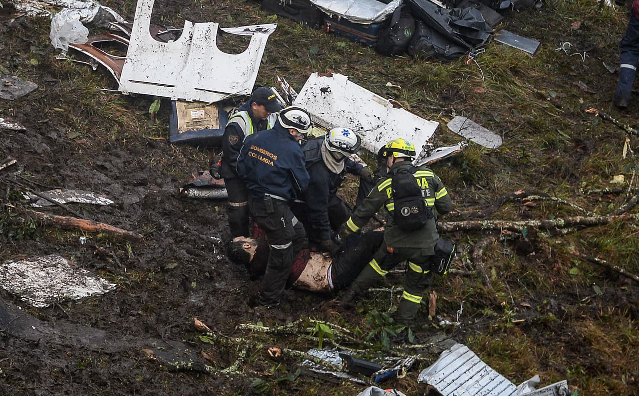 Rescate de una de las víctimas