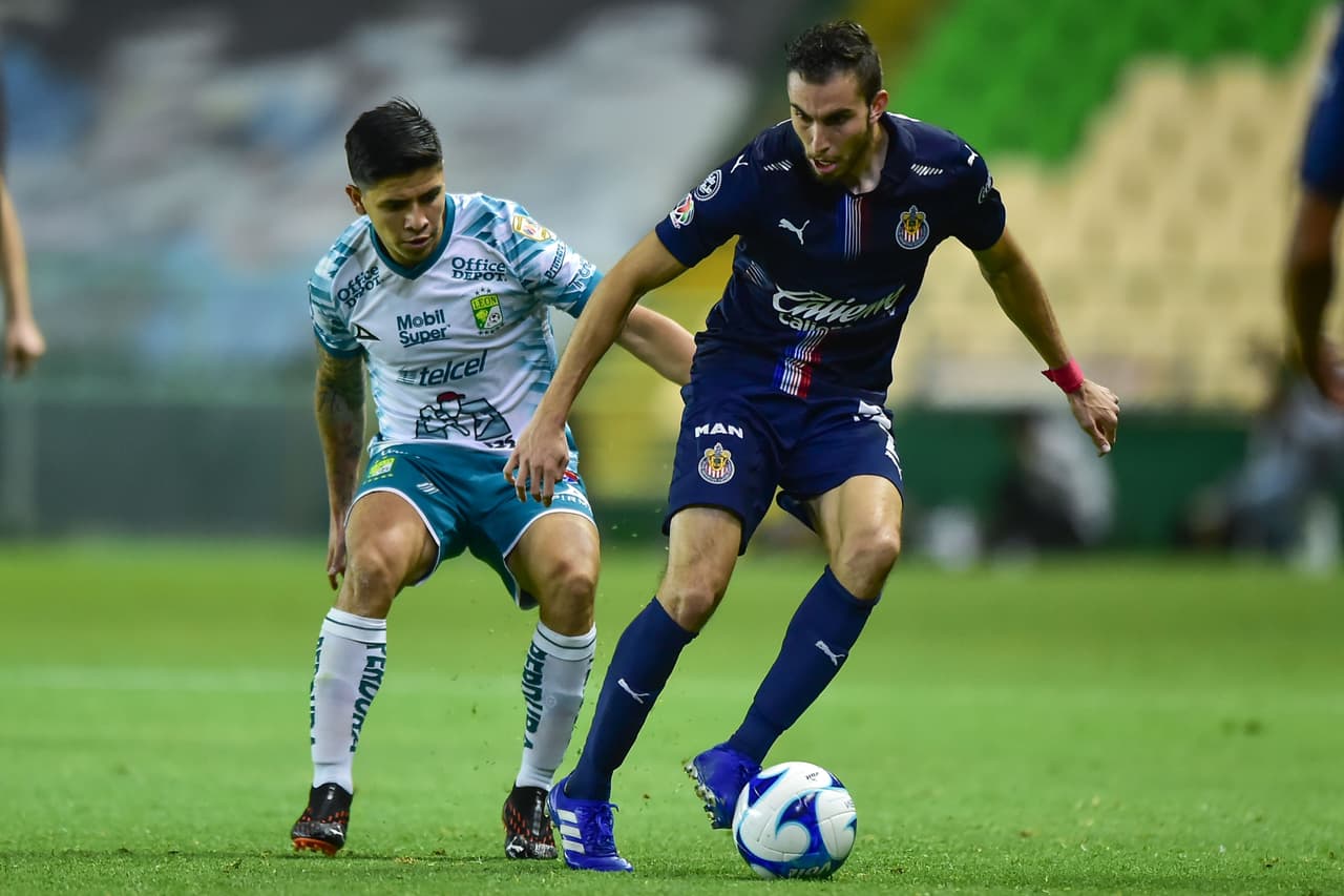 Con goles de Jesús Sánchez, José Macías y Alejandro Mayorga, Chivas vence 1-3 a León de visita y se adueña de los puntos. Chivas avanza hasta la posición número 11 y León se queda en el sótano con la quinceava plaza con cuatro unidades.