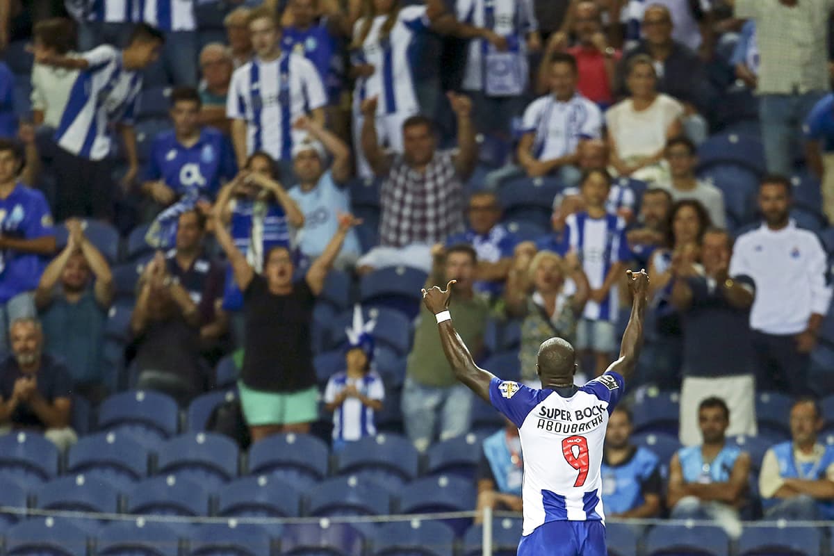 El delantero camerunés Vincent Aboubakar anotó el 2-0 para el Porto al minuto 27.