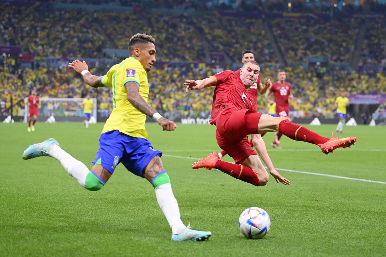 Brasil venció dos goles por cero a Serbia en su debut en La Copa del Mundo Qatar 2022 con la oportunidad de haber visto el mejor gol del Mundial de parte de Richarlison, en el mismo encuentro donde Neymar se fue lastimado y queda esperar saber si está lastimado o su salida fue sólo precaución.