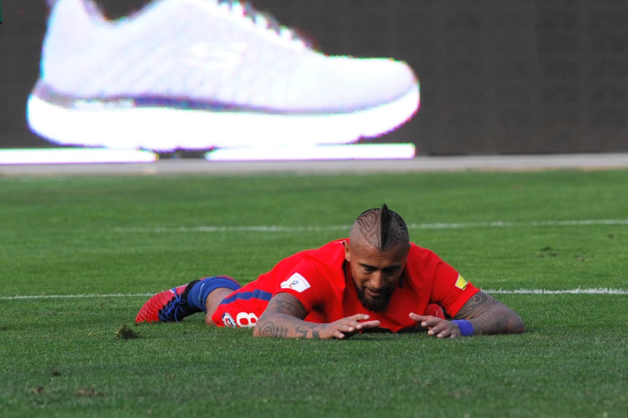 Arturo Vidal incluso tuvo un cruce de palabras ofensivo con los bolivianos y al final se quedó con la tristeza del resultado.