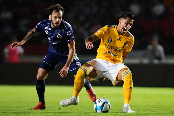 Javier Aquino se mantuvo insistente por la parcela pero fue neutralizado.