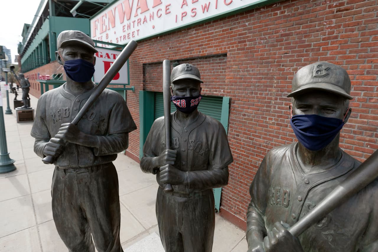 Luego de la resolución de los peloteros, existían obstáculos relacionados al tema de salud y seguridad para superar con Major League Baseball.