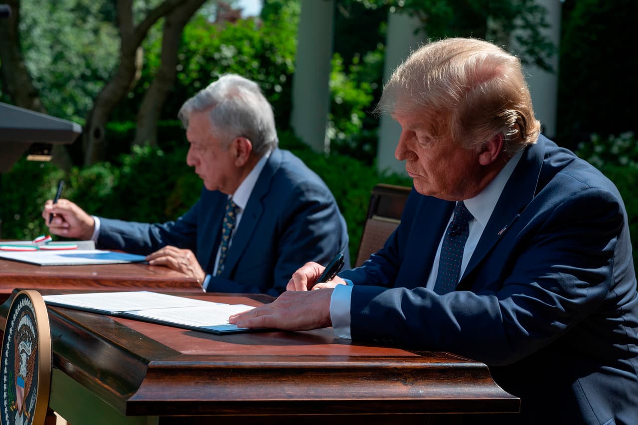 Al finalizar las palabras de López Obrador, los mandatarios firmaron una “declaración conjunta de amistad y cooperación”.