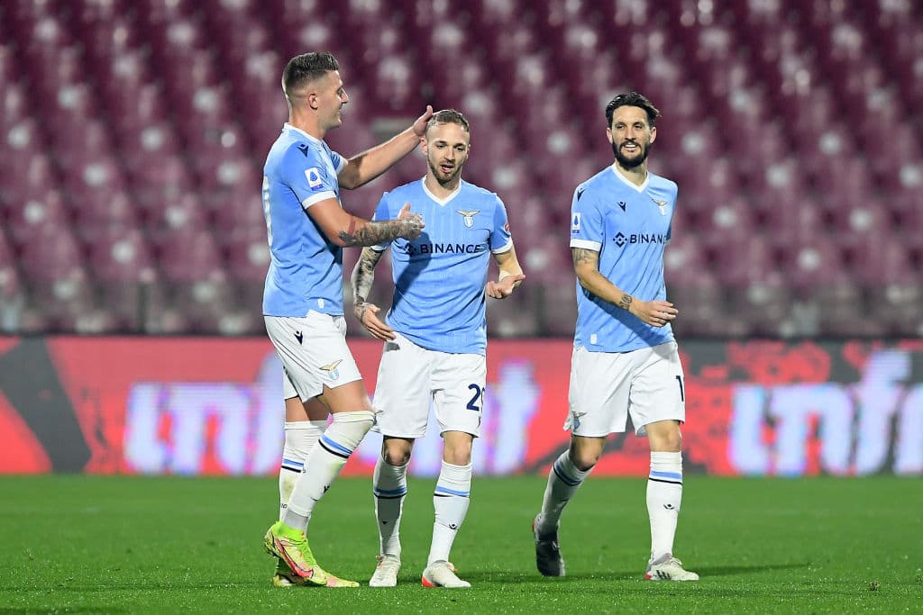 La Juve vence 2-0 al Udinese, la Lazio pasa poe encima del Salernitana 0-3 y Torino le pega 1-2 en su visita a la Sampdoria.