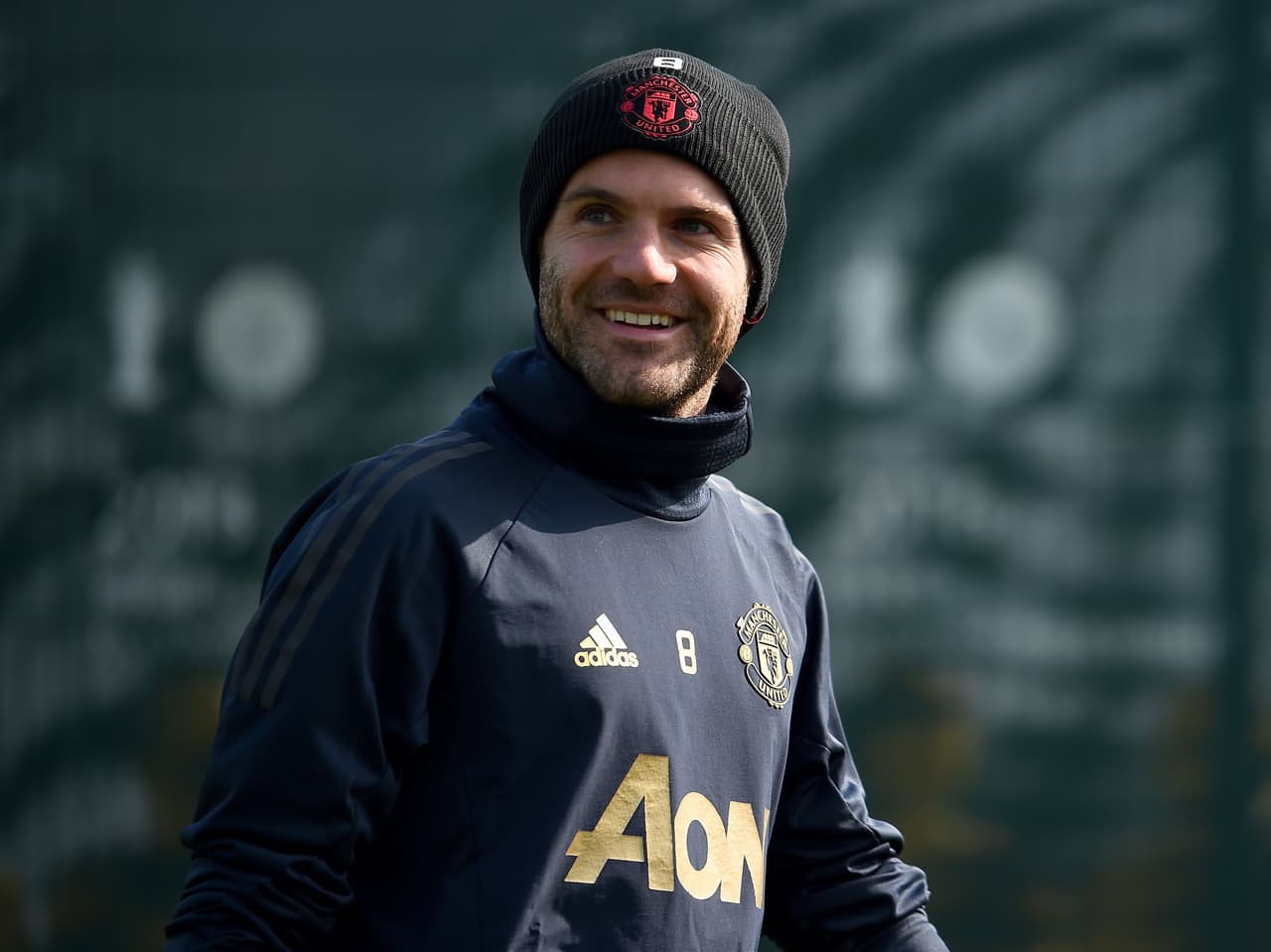 En medio de tantos movimientos en el mercado, el español Juan Mata está a poco de oficializar su extensión de contrato con Manchester United, acuerdo que finalizaba en junio de 2019.