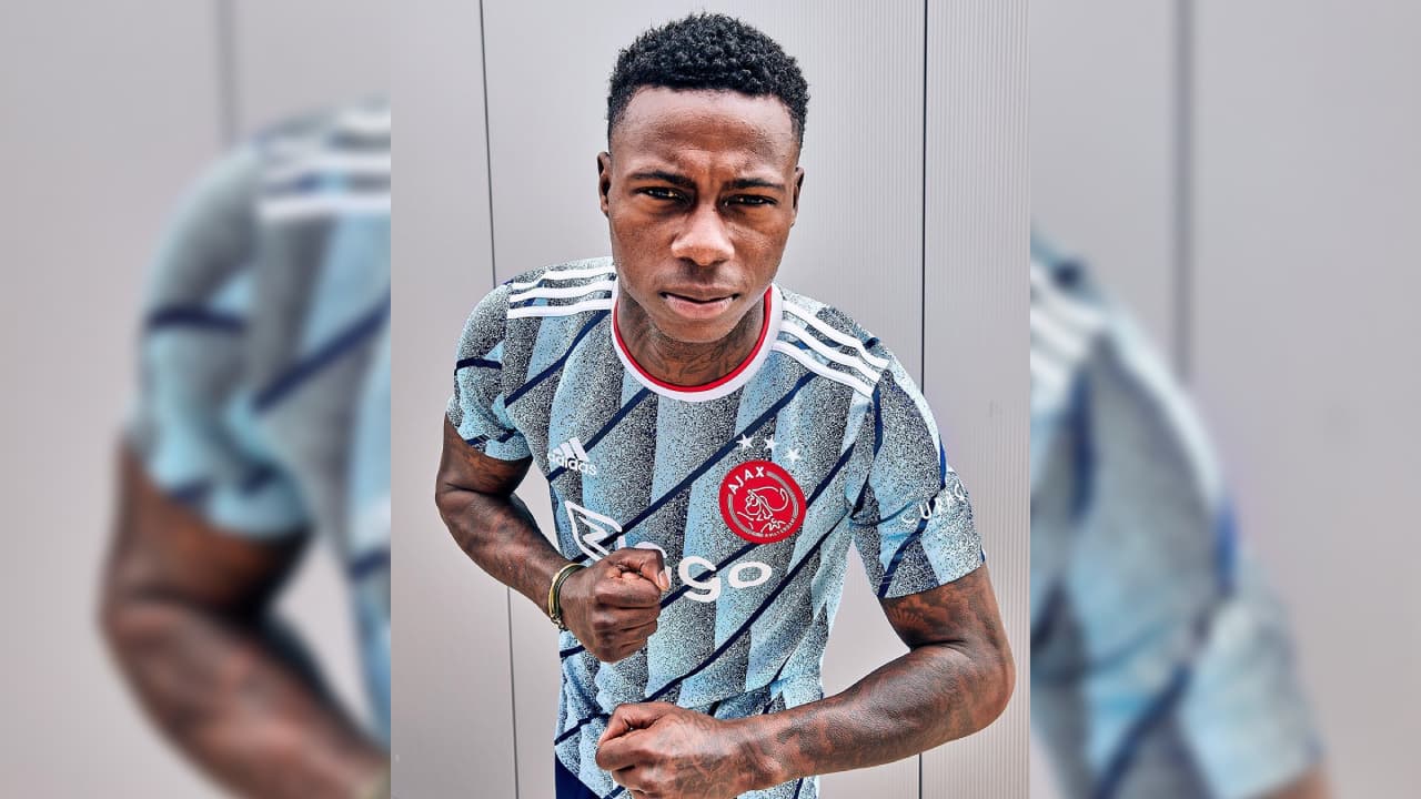 Así luce el espectacular nuevo jersey del Ajax.