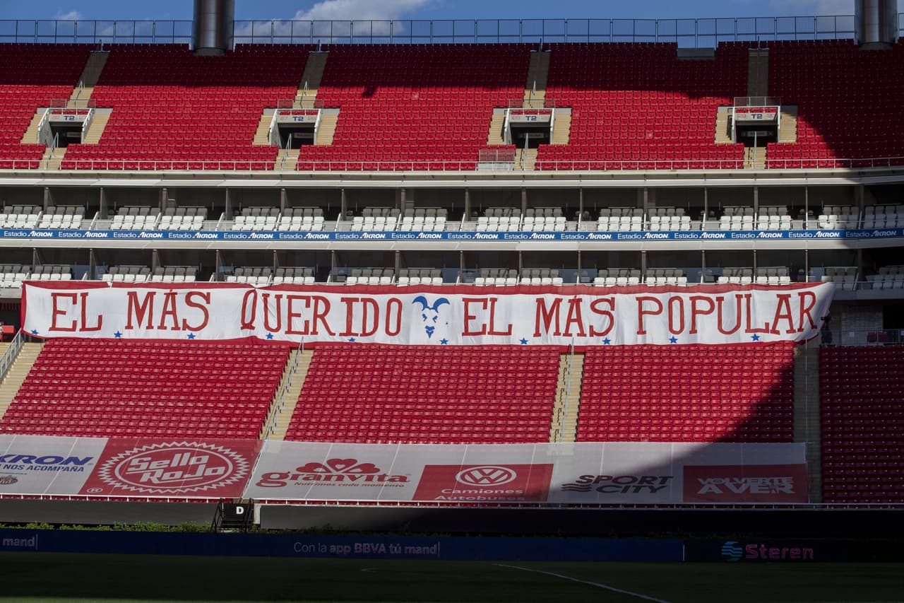 La afición del rebaño ha buscado la manera de tener presencia en el coloso.