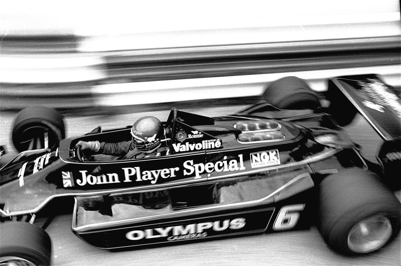 El piloto sueco Ronnie Peterson fue piloto en las escuderías de March, Lotus y Tyrrell, donde consiguió 26 podios, 10 victorias y dos subcampeonatos en 1971 y 1978.