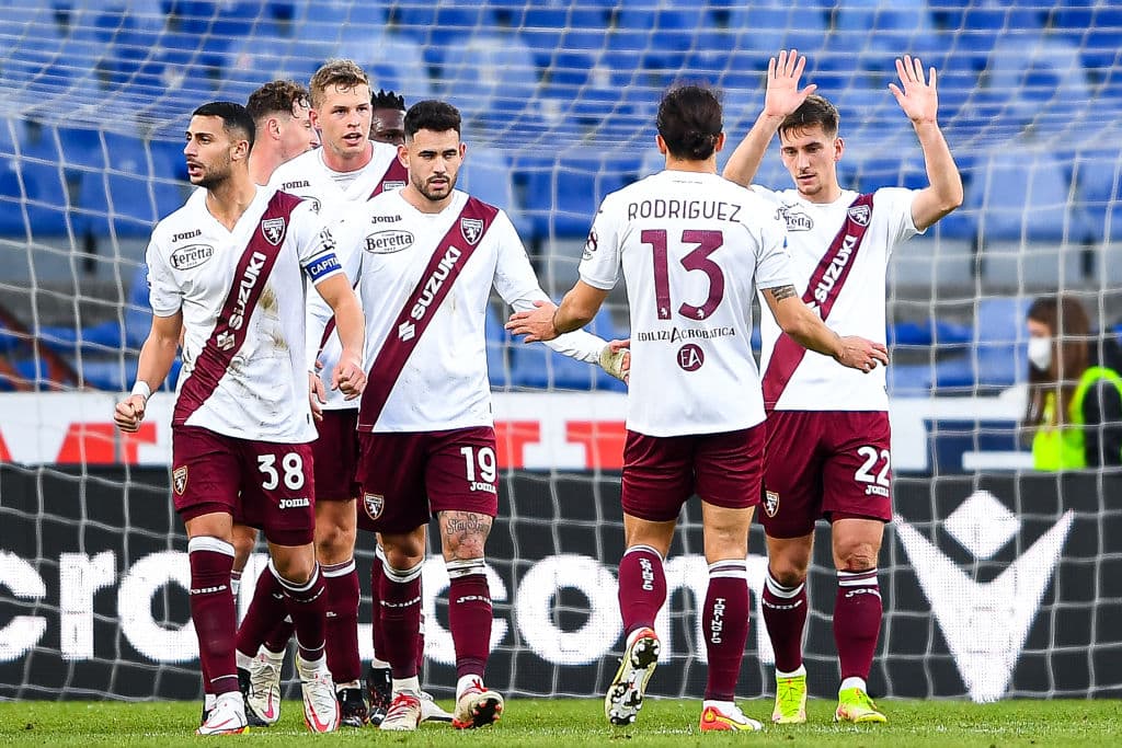 La Juve vence 2-0 al Udinese, la Lazio pasa poe encima del Salernitana 0-3 y Torino le pega 1-2 en su visita a la Sampdoria.