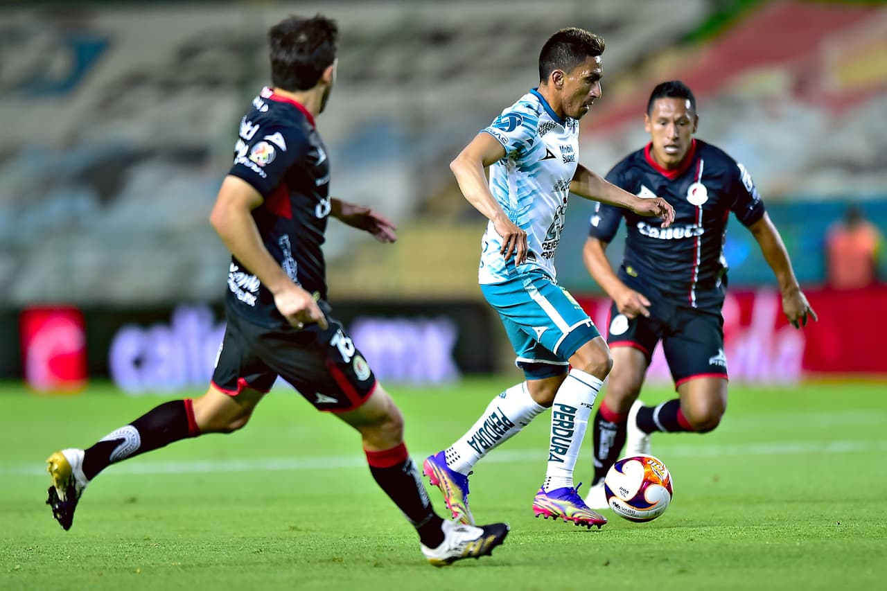 Con doblete de Victor Dávila y gol de Jean Meneses, León se impone 3-1 al Atlético San Luis y suman tres unidades.