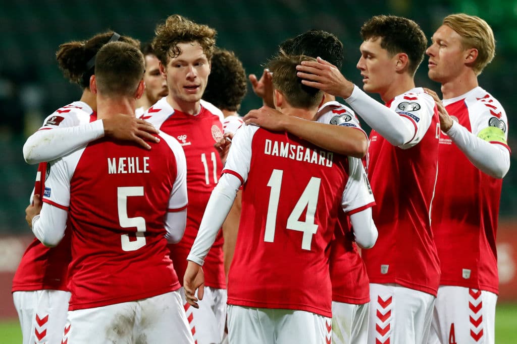 Polonia golea tranquilamente 5-0 a San Marino, Dinamarca también goles y se impone 0-4 a Moldavia, Suiza vence 2-0 a Irlanda del Norte y Serbia sale victorioso 0-1 en su visita a Luxemburgo.