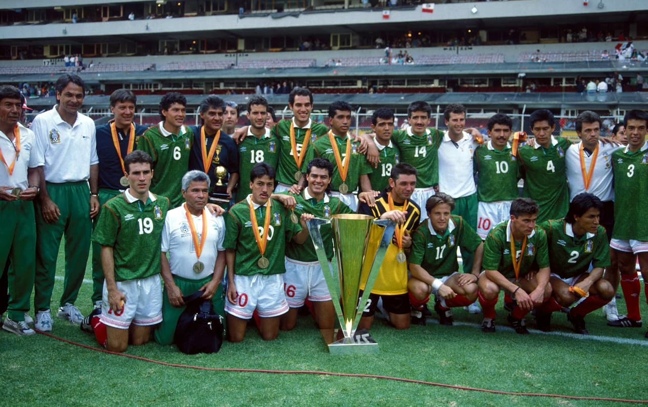 En 1993 la Copa Oro se disputó en México y Estados Unidos. El torneo contó con la participación de ocho equipos; Canadá, Costa Rica, Honduras, Jamaica, Martinica, Panamá más los dos anfitriones.