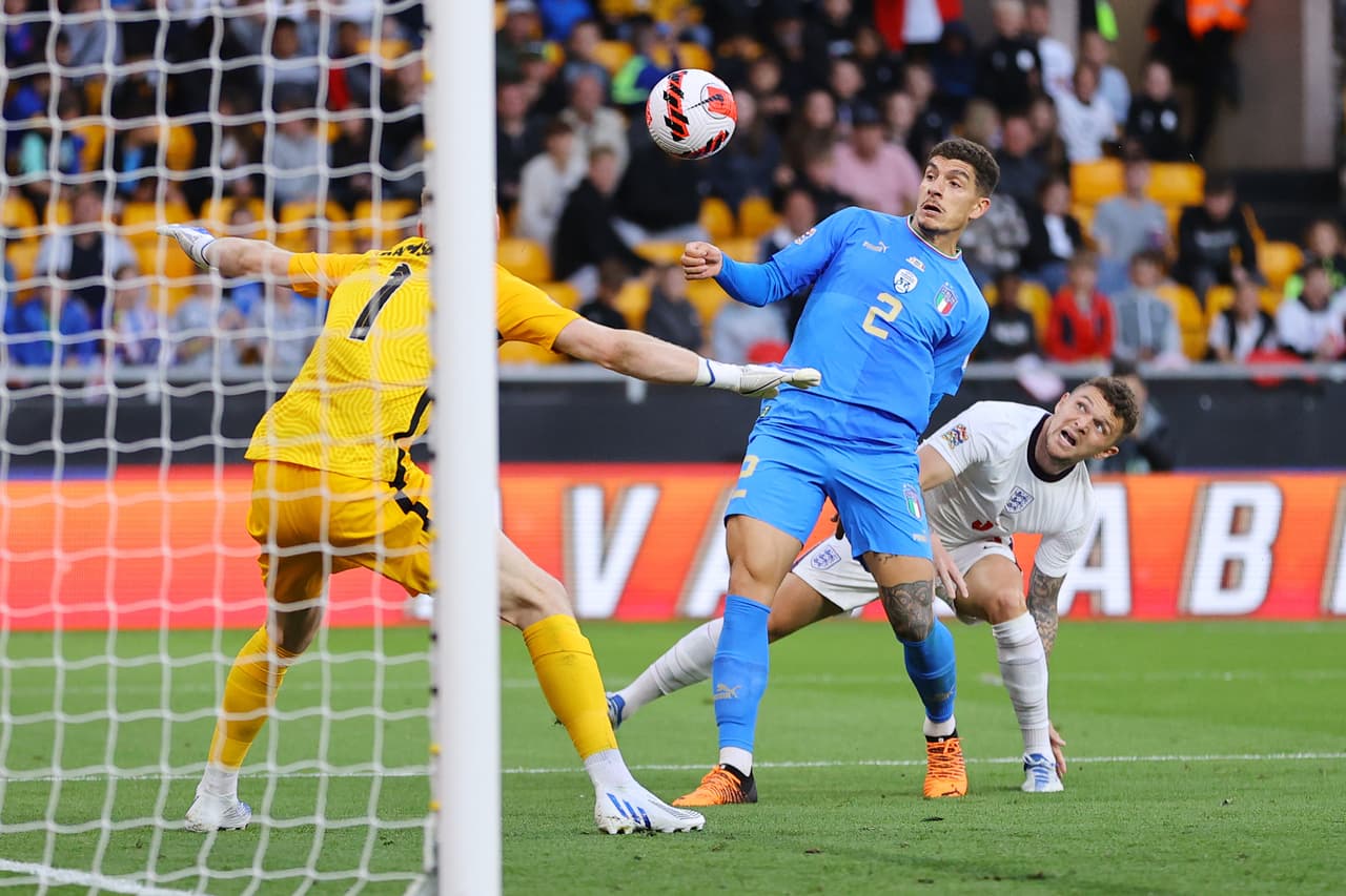 Inglaterra e Italia empataron sin goles en el Molineux Stadium, casa del Wolverhampton.
